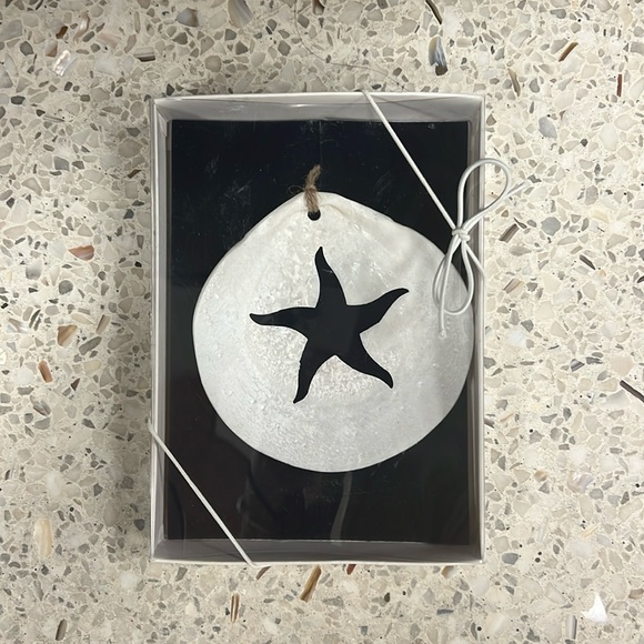 Other - NWOT Shell Ornament